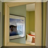 DM04. Wall mirror with cream-colored painted frame. 